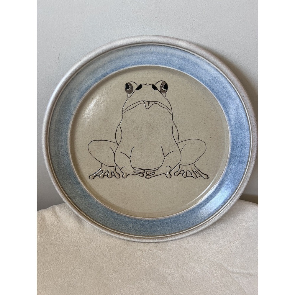 Jim Gina Mahoney 10 3/4" pottery decorative plate frog Signed Vintage wall art